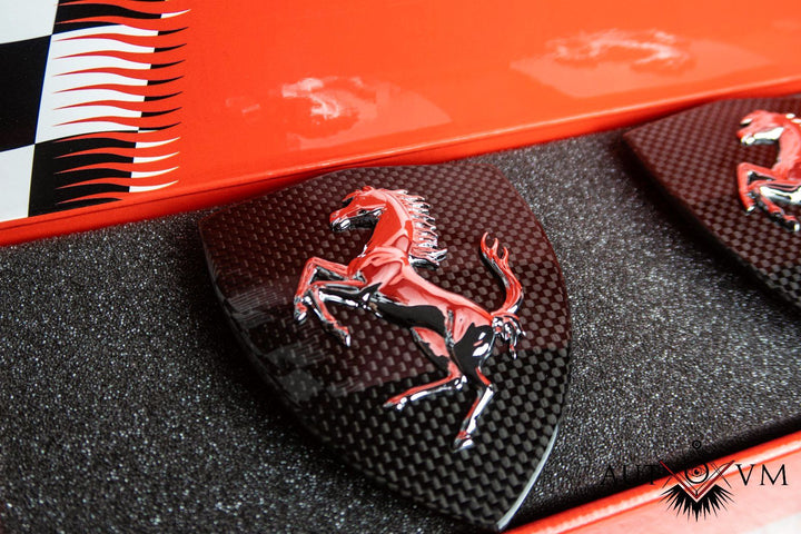 Carbon-Kotflügel-Embleme für Ferrari Purosangue – weitere Ansicht 2