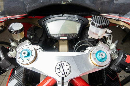 Carbon-Deckel für Brems- & Kupplungsbehälter – Ducati – weitere Ansicht 4