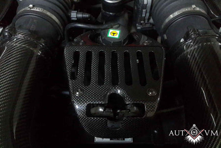 Carbon-Schlossabdeckung für Ferrari 458 – Motorraum – weitere Ansicht 4